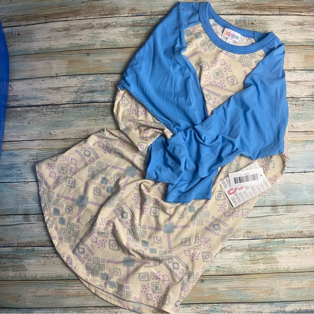 LuLaRoe Randy baseball tee, size small NWT